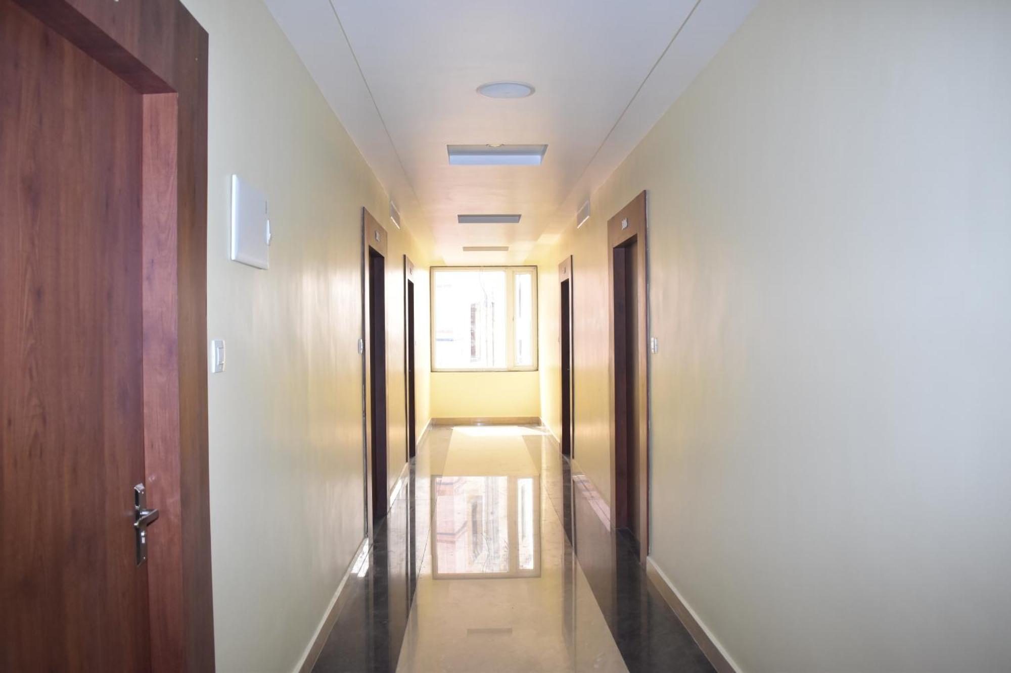 Hotel Omkareshwar Inn デーオーガル エクステリア 写真