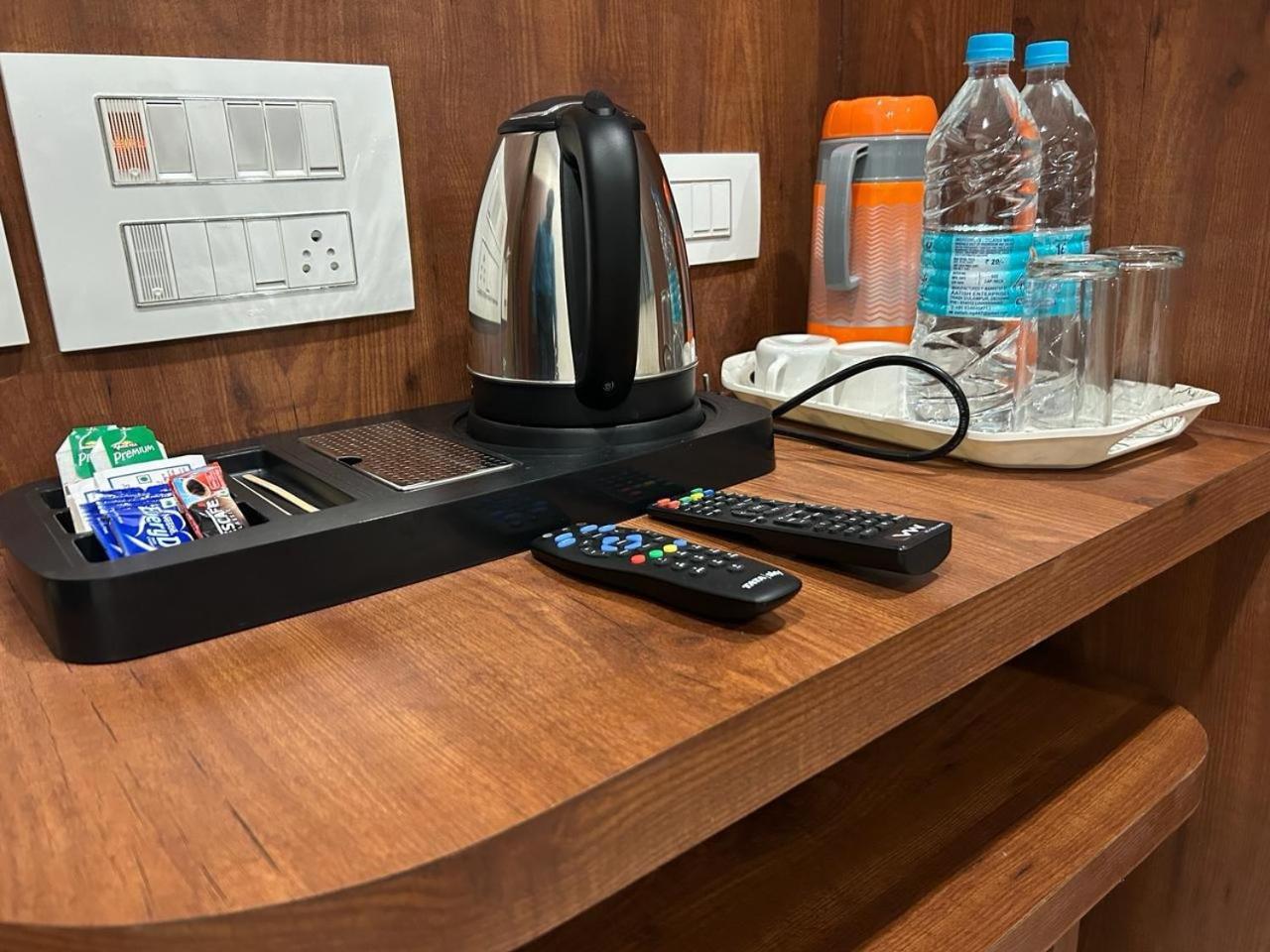 Hotel Omkareshwar Inn デーオーガル エクステリア 写真